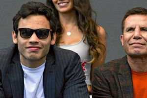 Chavez Jr.: 'Mi papá dejó las drogas cuando comencé a boxear, si no pasa eso, se hubiera muerto'