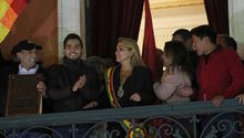 Senadora se autoproclamó presidenta interina de Bolivia