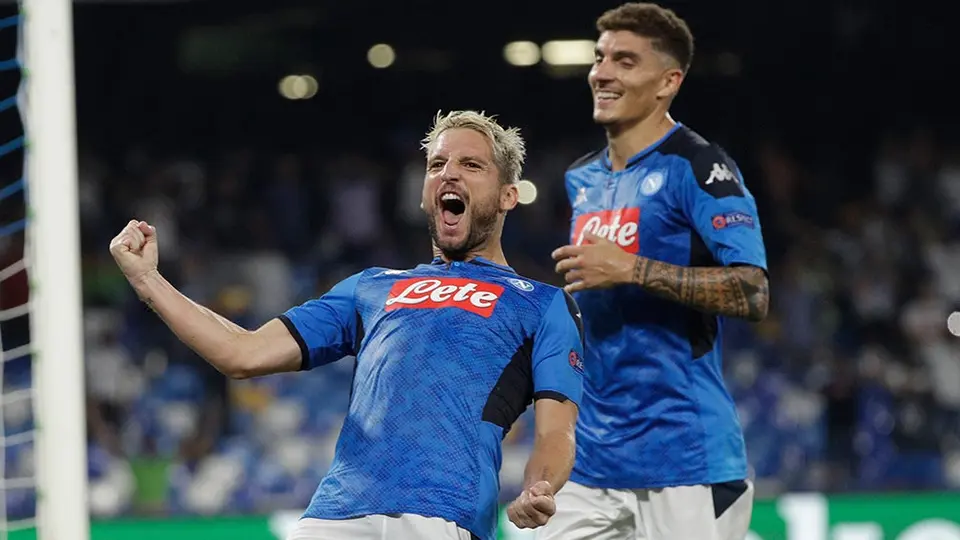Napoli y Chucky Lozano lograron sorprendente victoria vs Liverpool en Champions