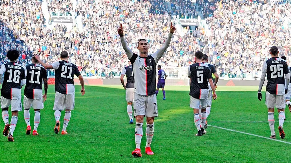 Cristiano Ronaldo anotó doblete e igualó récord de Trezeguet con Juventus