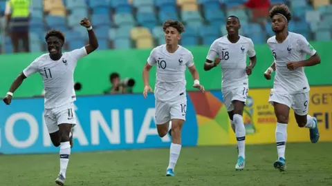 Francia 'despedazó' a España y es finalista del Mundial Sub 17