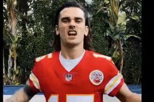 Chiefs presumió el apoyo de Antoine Griezmann para el Super Bowl LIV