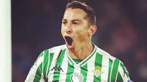 Andrés Guardado cumplió 400 partidos en Europa enfrentando al Levante