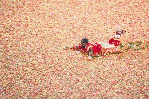 Tackle de Chiefs festejó título del Super Bowl pagando adopción de 100 perros