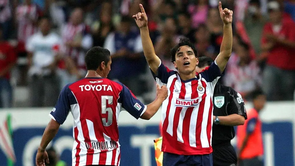 Chivas: A 12 años del gol cien de Omar Bravo con el Rebaño