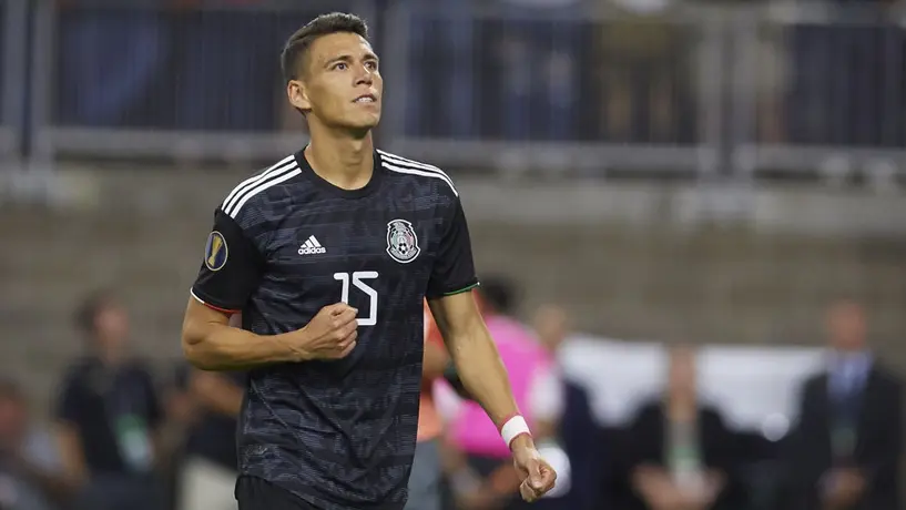 Héctor Moreno presumió el nacimiento de su segunda hija