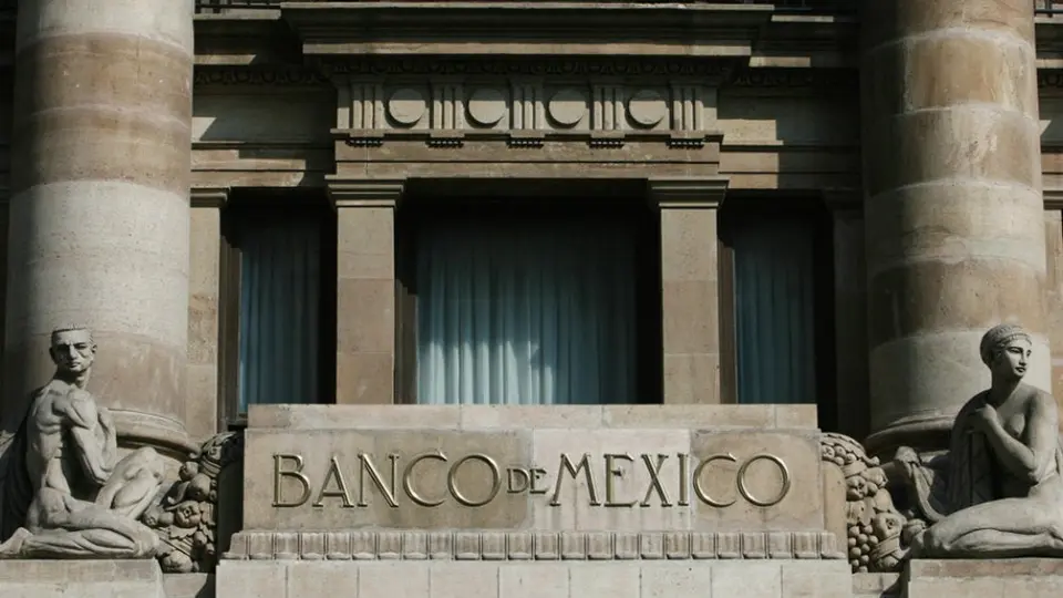 Banxico prevé desplome del 8.8 por ciento de la economía mexicana en 2020