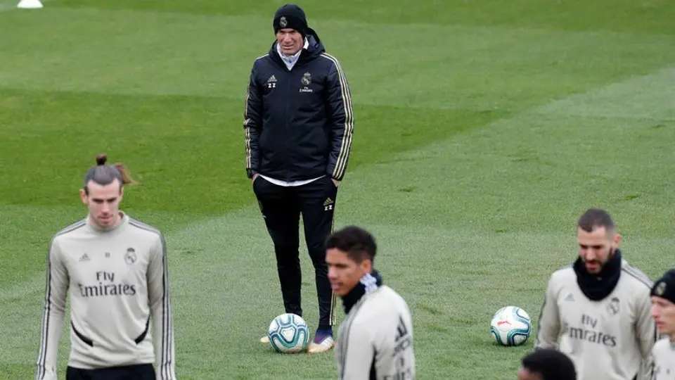 Zidane: 'Real Madrid llega en un momento delicado al Clásico contra Barcelona'