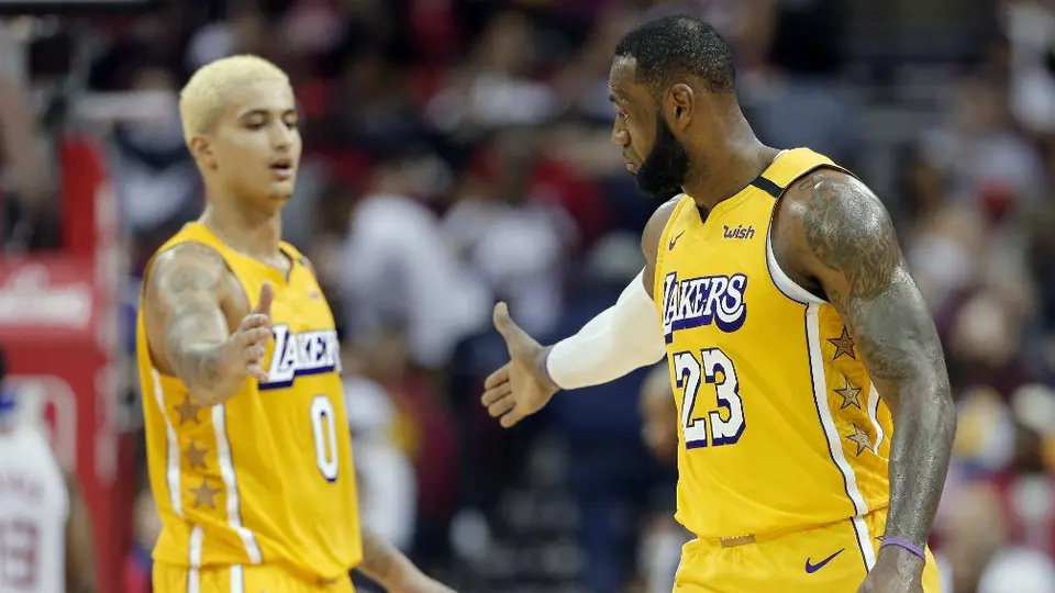 Lakers derrotó a Rockets y se consolida en la cima del Oeste