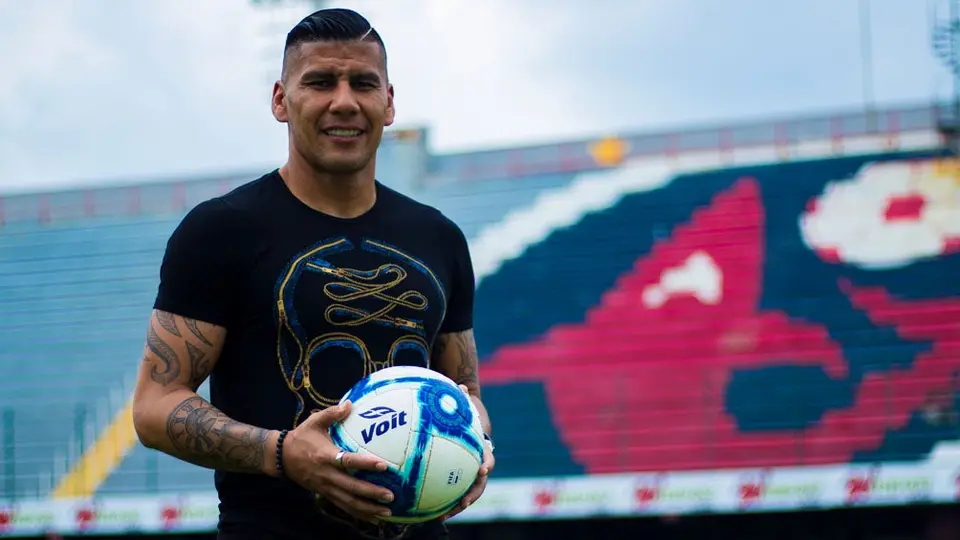 Carlos Salcido afirmó que la LBM no competirá con la Liga MX