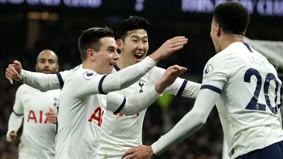 Tottenham rescató la victoria frente al colista de la Premier League
