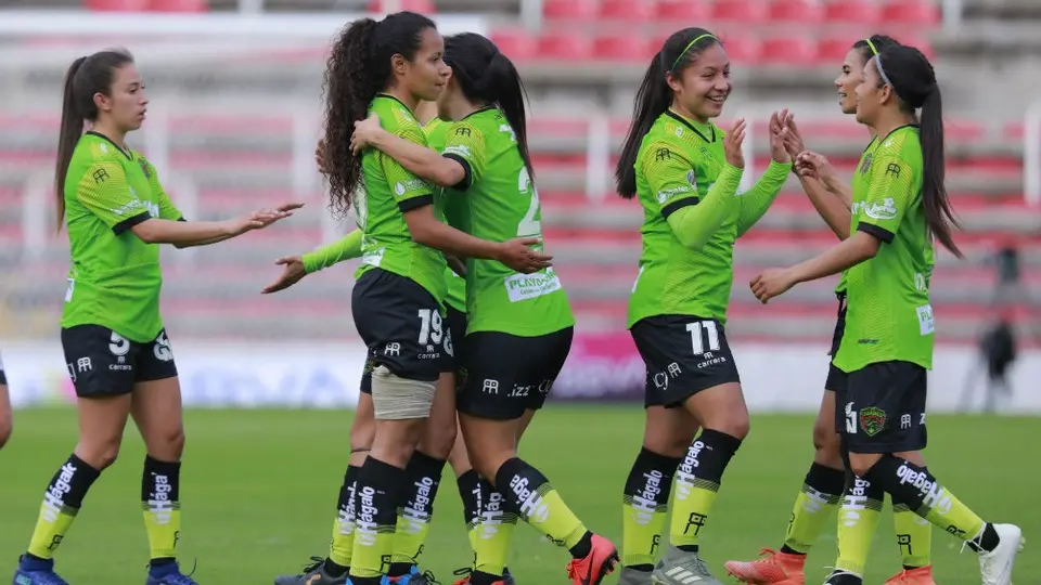 Video: Jugadoras de FC Juárez sufrieron accidente automovilístico