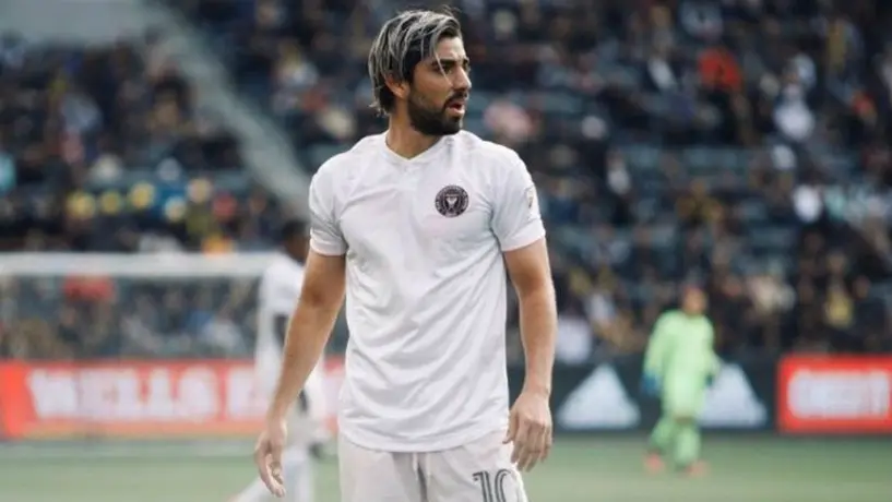 Rodolfo Pizarro felicitó a Alan Pulido por su cumpleaños