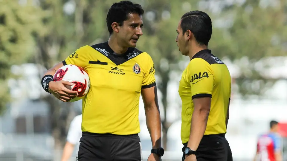 El motivo que desató la furia de Peláez en el Chivas vs Cruz Azul