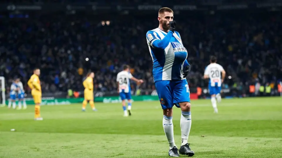 Espanyol hizo la heroica en el Derbi Catalán y le empató a Barcelona en el último minuto