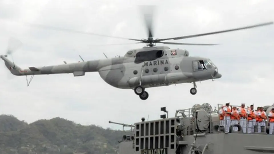 Helicóptero de la Marina se desplomó en Veracruz; hay un muerto y nueve heridos