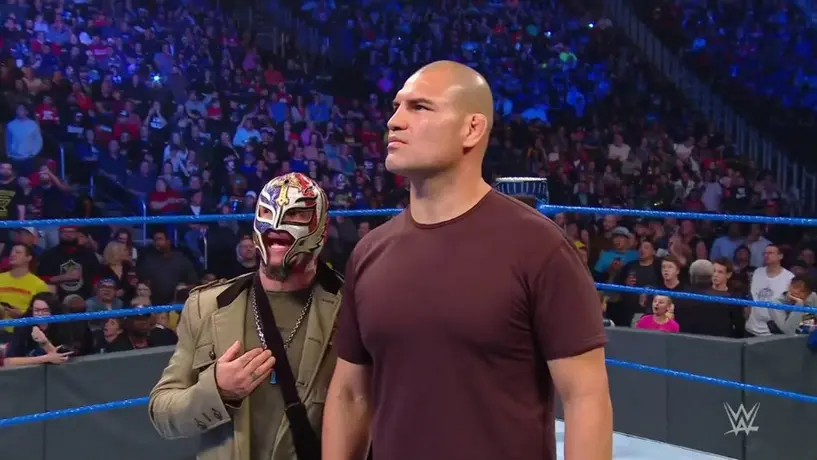 Rey Mysterio: 'Veo a Caín Velázquez con ganas de permanecer mucho tiempo en la lucha libre'