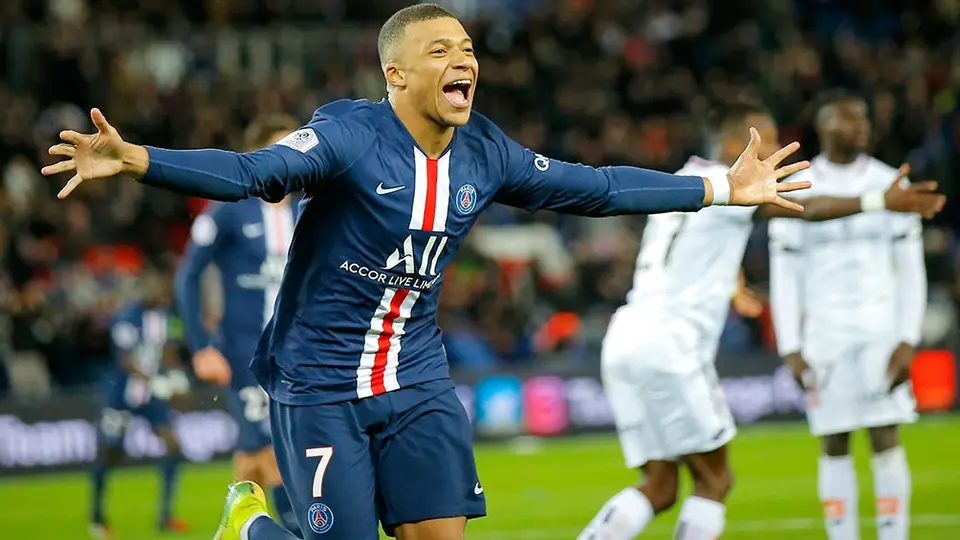 Kylian Mbappé deslumbra con golazo en Copa de Francia ante Lyon