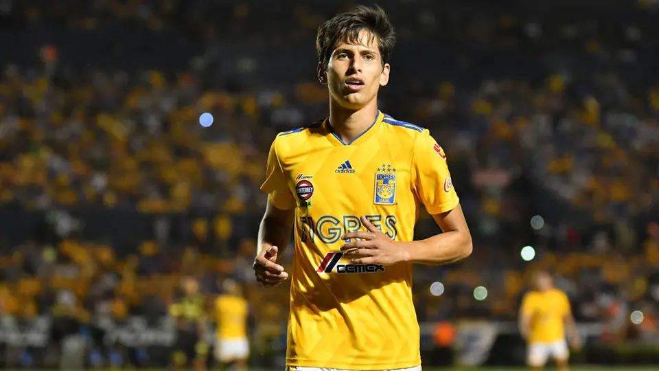 Jürgen Damm: 'Sí jugaría en el América'
