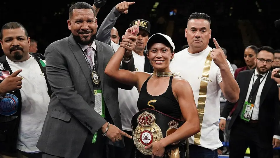 Seniesa Estrada superó con poderío a Marlén Esparza