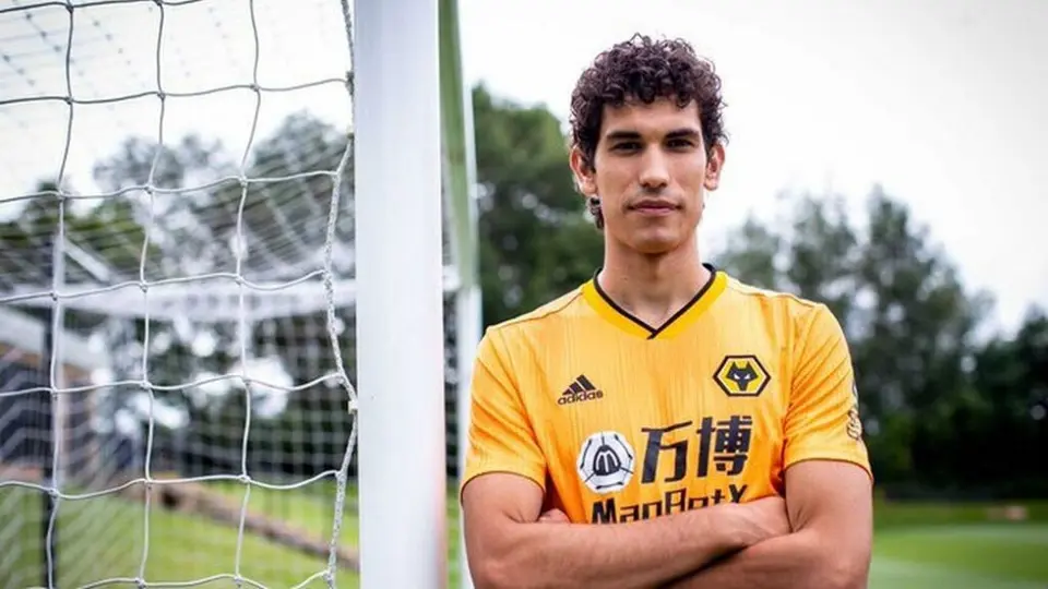 Jesús Vallejo fue cedido al Granada tras dejar el Wolverhampton