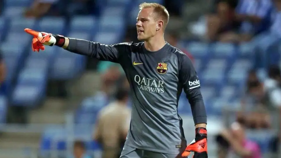 Ter Stegen sería baja para el derbi entre Barcelona y Espanyol