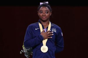 Simone Biles superó récord de medallas en Mundiales de gimnasia