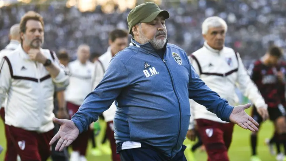 Maradona: Médico aseguró que el Pelusa está libre de drogas, pero con exceso de alcohol