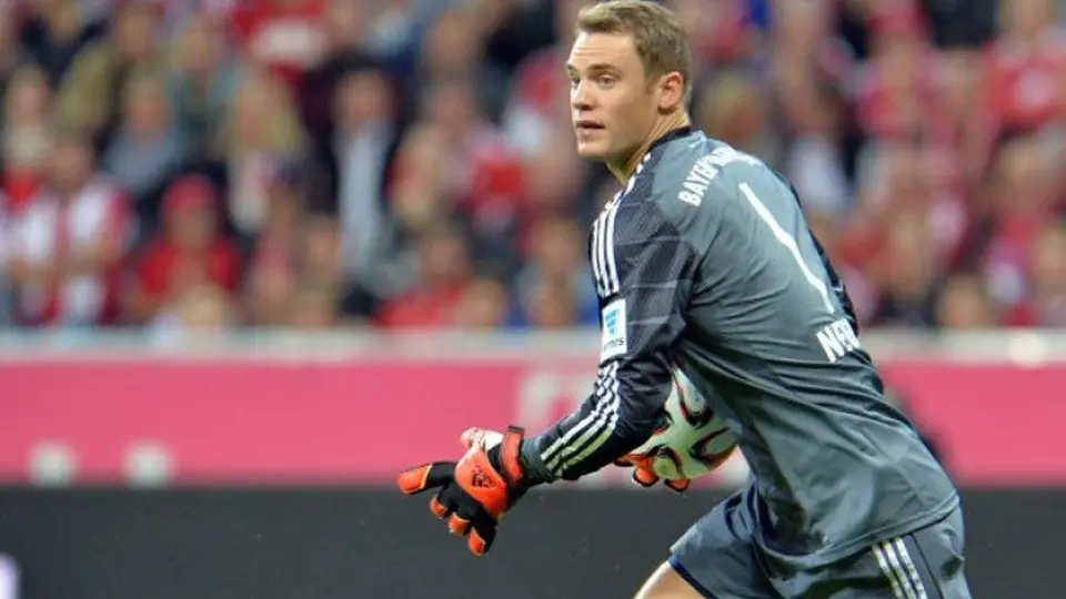 Neuer, molesto por filtraciones sobre negociaciones con el Bayern