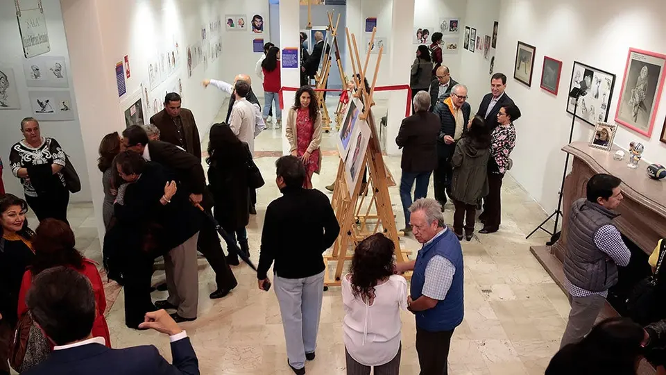 Inauguran exposición 'Una escalera al Cielo' de APEBAS