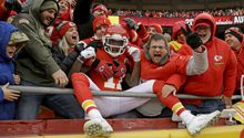 Chiefs venció a Chargers y descansará la primera semana de Playoffs