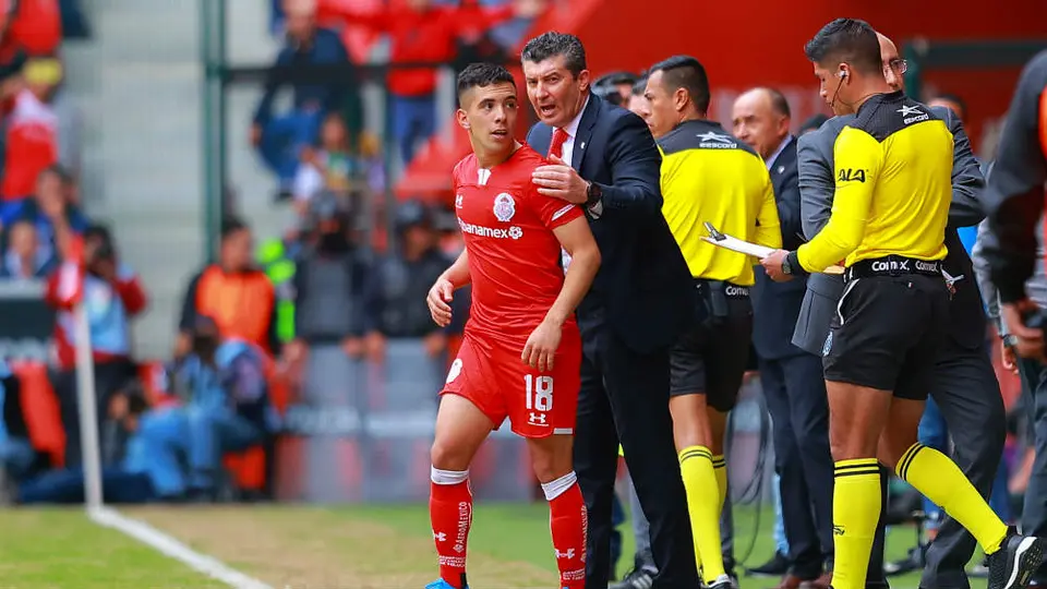 VIDEO: Leo Fernández, el crack de Toluca que también es cantante 