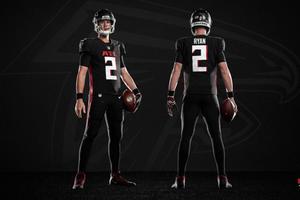 Panthers se burló de los nuevos uniformes de Falcons