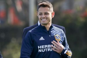Galaxy: Chicharito firmó con Herbalife, competencia de los dueños de Chivas