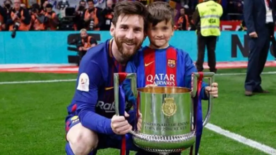 VIDEO: Thiago Messi brilló con goles como los de su papá, pero con la derecha