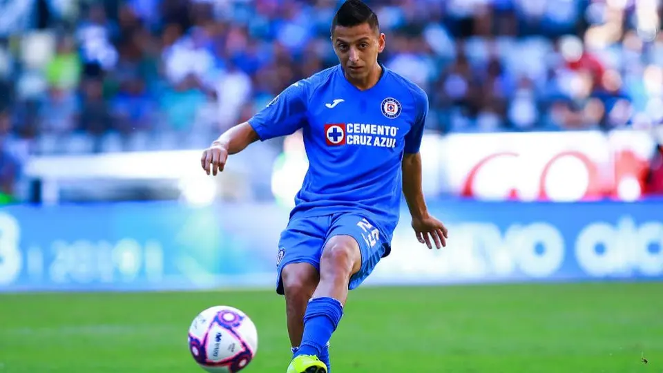 Piojo Alvarado sobre llamado al Tri: 'No sé si Cruz Azul me deja asistir'