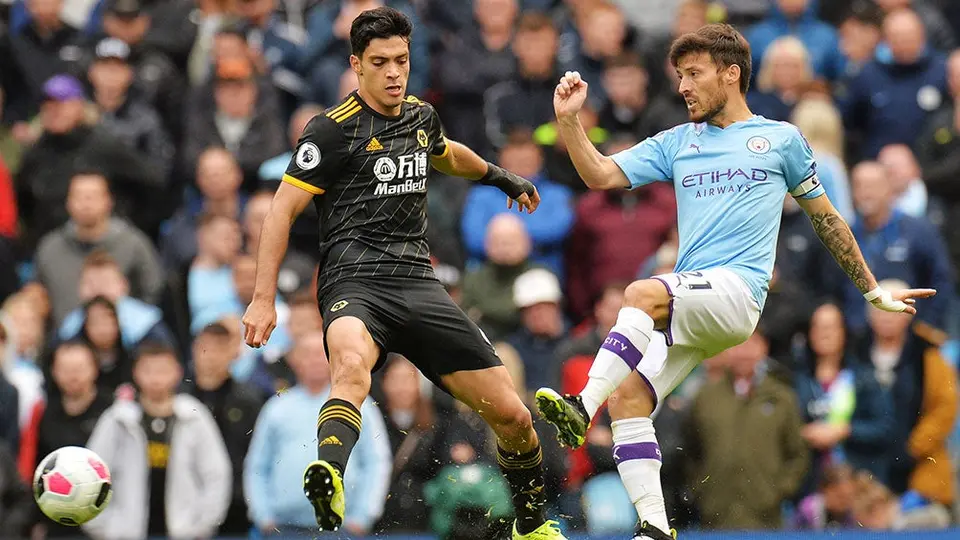 Raúl Jiménez dio dos asistencias en victoria de Wolves al Manchester City