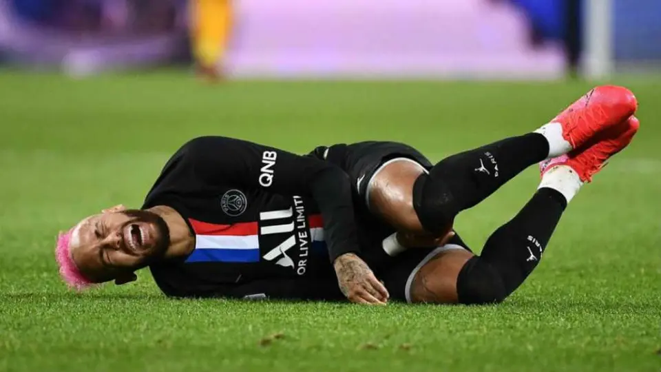 Neymar, lesionado tras su fiesta de cumpleaños