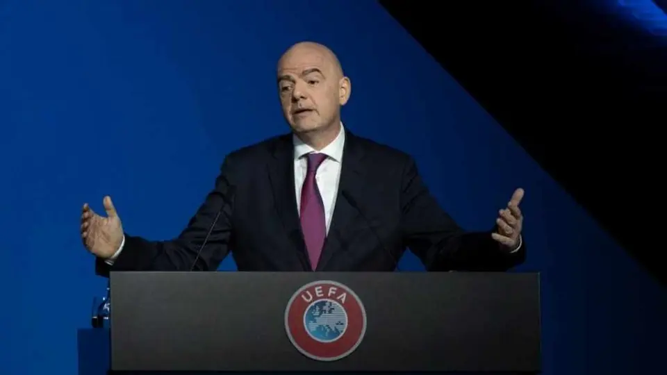 FIFA podría ampliar mercado de transferencias por coronavirus