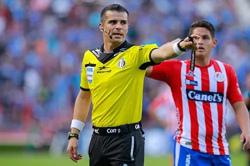 Fernando Hernández durante el Querétaro vs San Luis | Mexsport