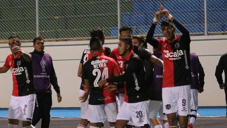 Othoniel Arce hizo gol con Melgar de Perú en Copa Sudamericana