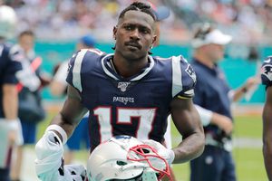 New England dejó en libertad a Antonio Brown tras 11 días en el equipo