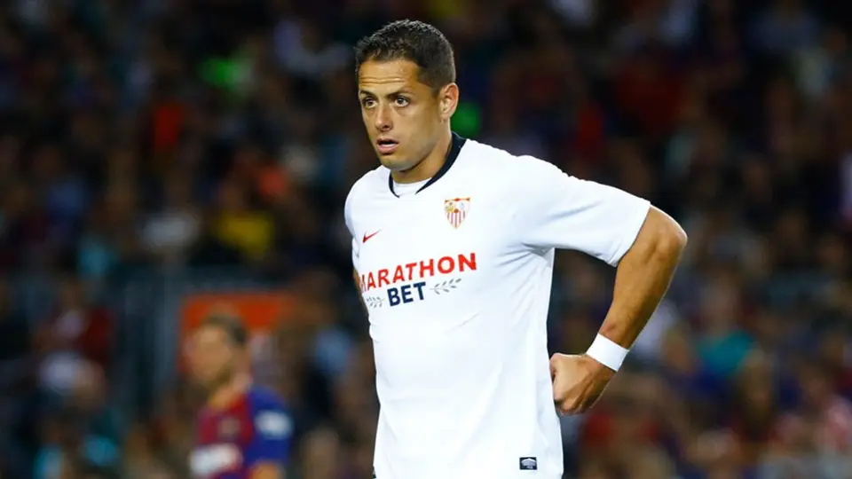 Chicharito Hernández aclaró que no llegará a Chivas