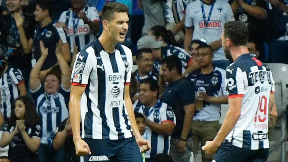 César Montes recibió el alta médica, pero seguirá bajo supervisión