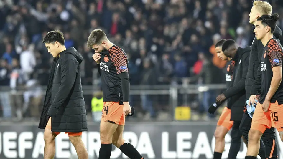 PSV fue goleado en Europa League y agravó su crisis de resultados
