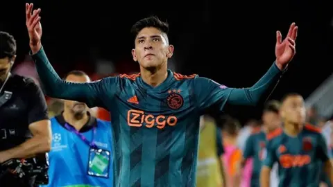 Edson Álvarez abandonó por lesión el partido entre Ajax y PEC Zwolle