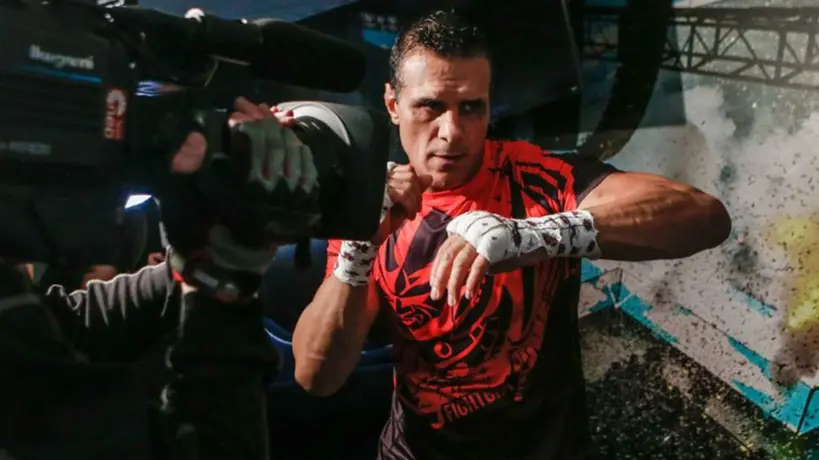 El Patrón se despidió de MMA con derrota ante Tito Ortiz