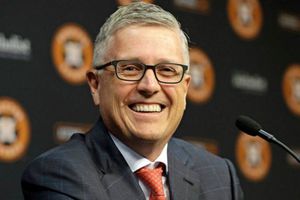 Jeff Luhnow sí sospechaba que Astros tenía sistema para robo de señales