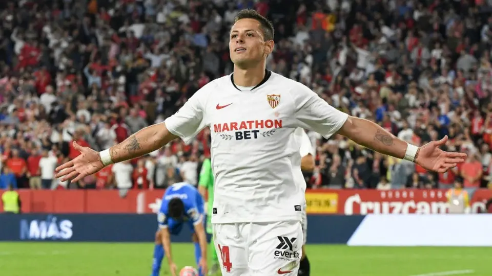 Chicharito Hernández ya habría firmado con el Galaxy
