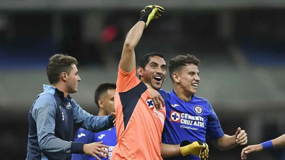 Cruz Azul: Carlos Hermosillo explicó que los títulos 'no se ganan en la mesa'